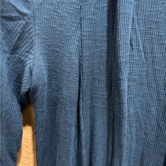 Blue cardigan - Picture 2 of 4